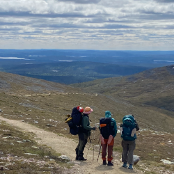 Neule- ja joogaretki...